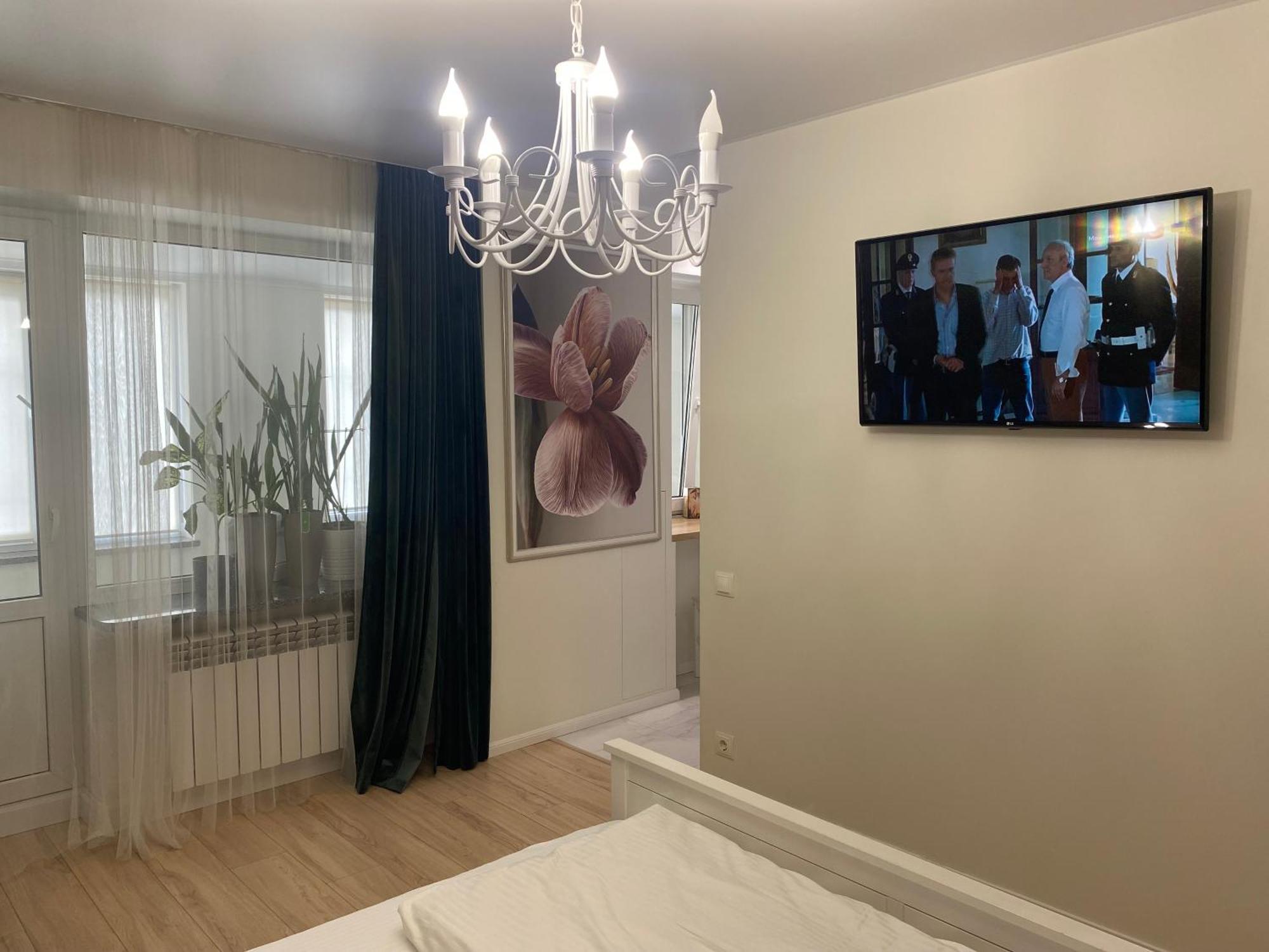 Apartment On Lyatoshinsky Street *